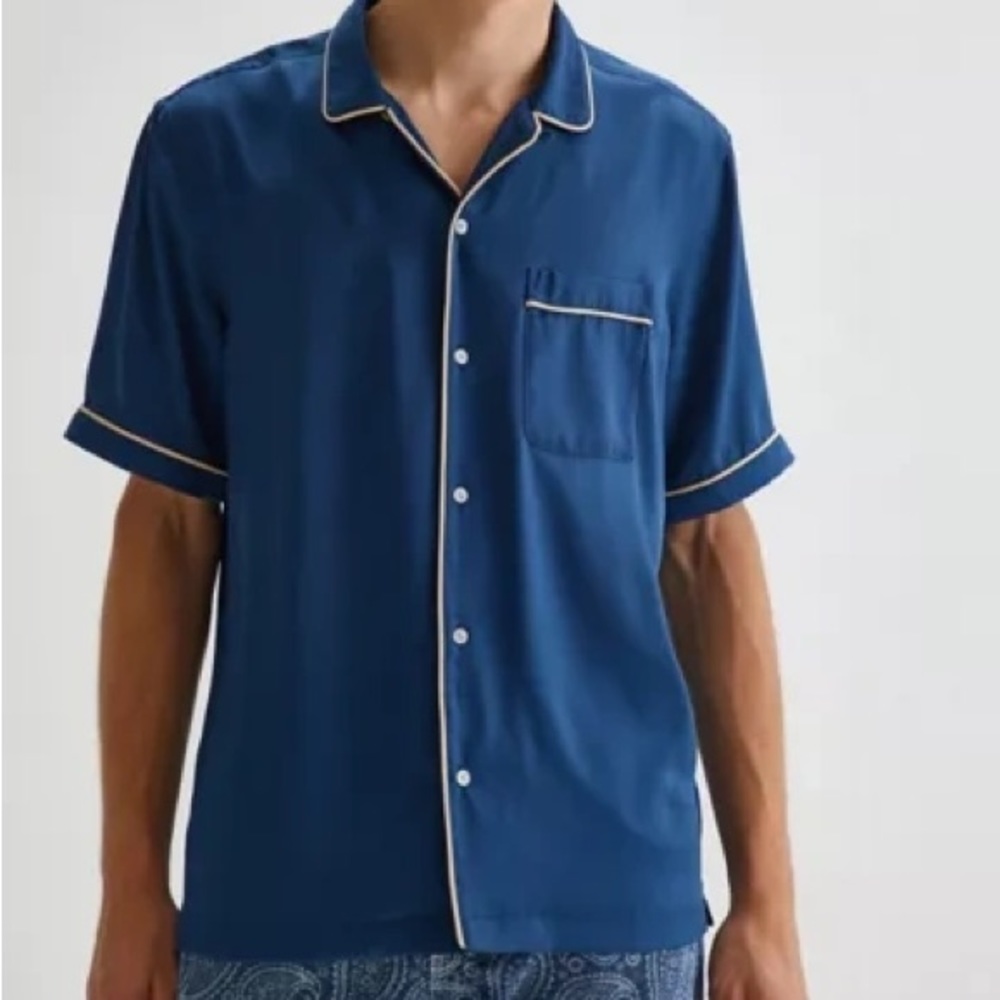 UO Satin Short Sleeve Button Down